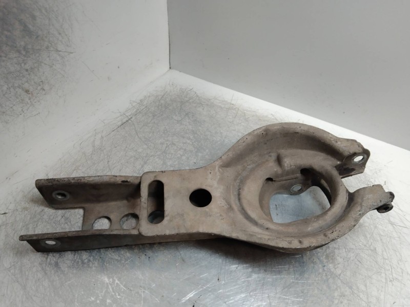 Recambio de brazo suspension inferior trasero derecho para volvo s80 berlina 2.9 cat referencia OEM IAM   