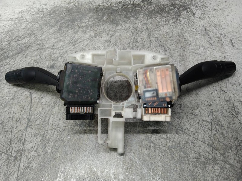 Recambio de mando luces para subaru impreza g12 1.5 referencia OEM IAM 83111FG13 83111FG130 