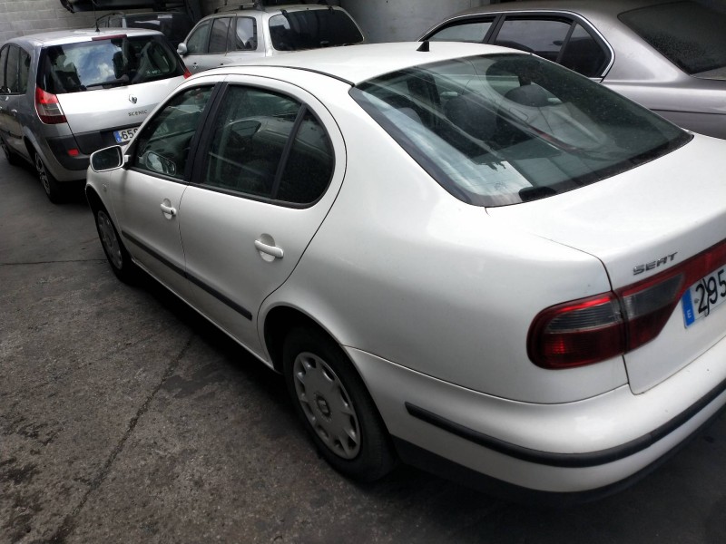 seat toledo (1m2) del año 2001