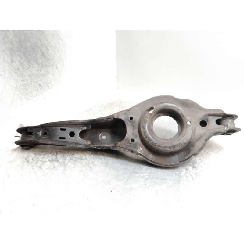 Recambio de brazo suspension inferior trasero izquierdo para volvo v50 familiar 2.0 diesel cat referencia OEM IAM   