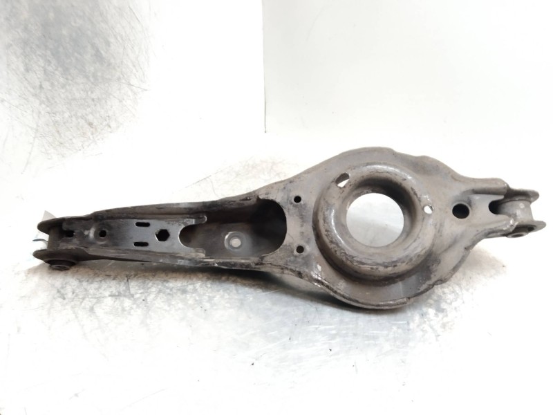 Recambio de brazo suspension inferior trasero izquierdo para volvo v50 familiar 2.0 diesel cat referencia OEM IAM   
