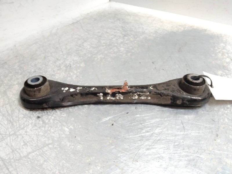 Recambio de brazo suspension superior trasero derecho para volvo v50 familiar 2.0 d kinetic referencia OEM IAM   