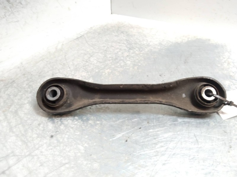 Recambio de brazo suspension superior trasero derecho para volvo v50 familiar 2.0 d kinetic referencia OEM IAM   