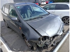 nissan almera tino (v10m) del año 2005