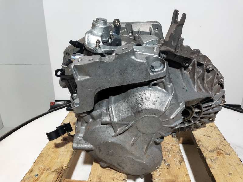 Recambio de caja cambios para opel astra j lim. cosmo referencia OEM IAM F40 R100340923U 