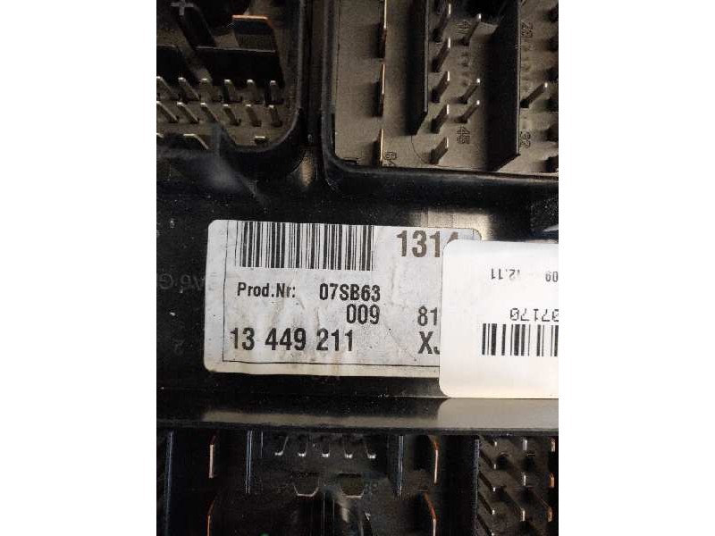 Recambio de caja reles / fusibles para opel astra j lim. cosmo referencia OEM IAM 13449211 1314 XJ 81 