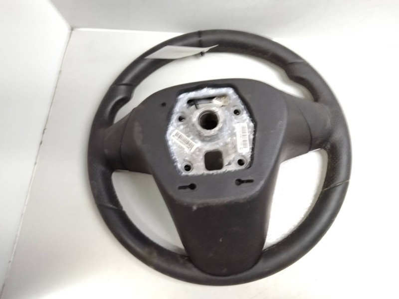 Recambio de volante para opel astra j lim. cosmo referencia OEM IAM 55570198  