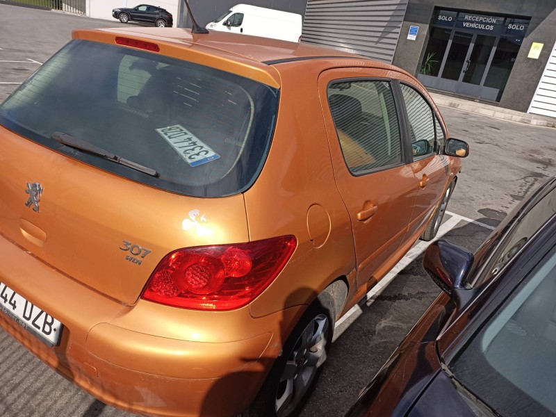 peugeot 307 berlina (s2) del año 2006