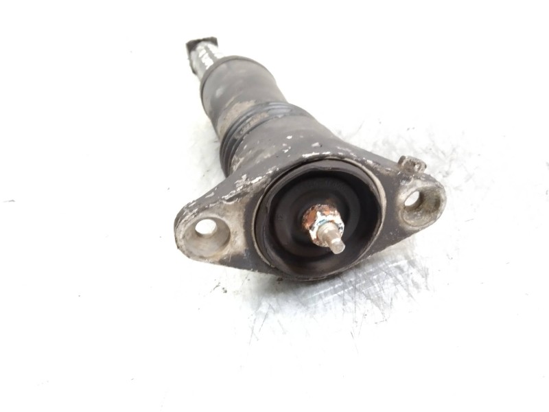 Recambio de amortiguador trasero para kia magentis 2.0 cat referencia OEM IAM    Recambio de amortiguador trasero para kia magentis 2.0 cat referencia OEM IAM