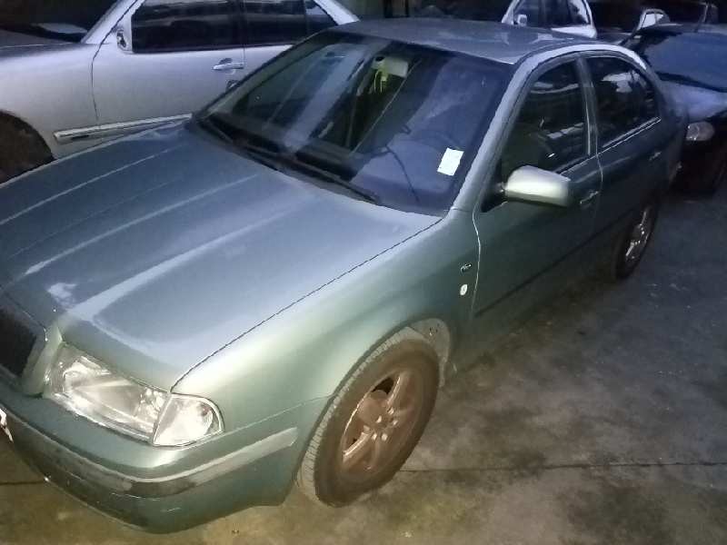 skoda octavia berlina (1u2) del año 2002