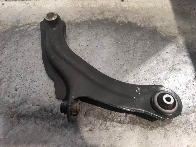 Recambio de brazo suspension inferior delantero izquierdo para renault zoe bose referencia OEM IAM 545050399R  