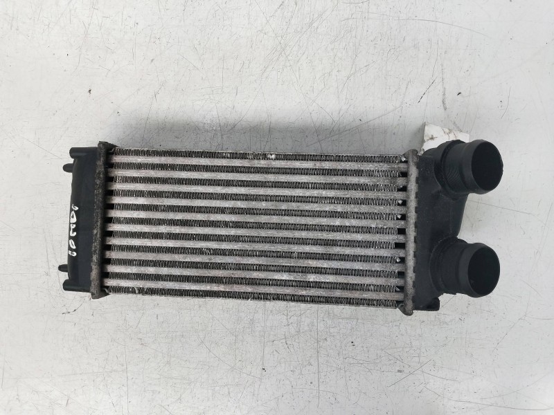 Recambio de intercooler para citroen c4 sedan 1.6 16v hdi fap referencia OEM IAM 648551880 993727UF 