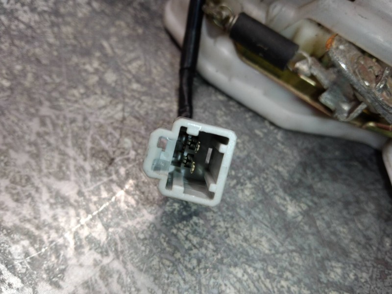 Recambio de motor cierre centralizado delantero derecho para honda cr-v (rd1/3) básico (rd1) referencia OEM IAM   5P