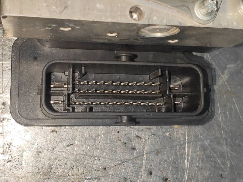 Recambio de abs para renault zoe bose referencia OEM IAM 476609473R 0265244951 