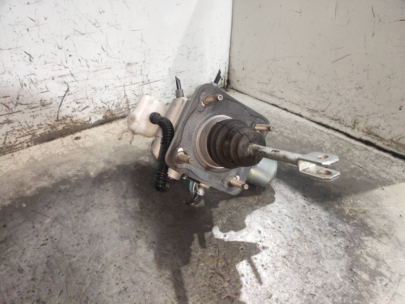 Recambio de bomba freno para renault zoe bose referencia OEM IAM 020471126200 460115213RB 