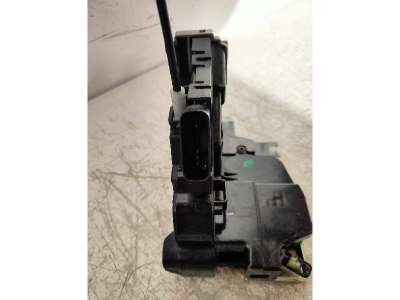 Recambio de motor cierre centralizado trasero izquierdo para kia carens ( ) concept referencia OEM IAM 81410A4030  