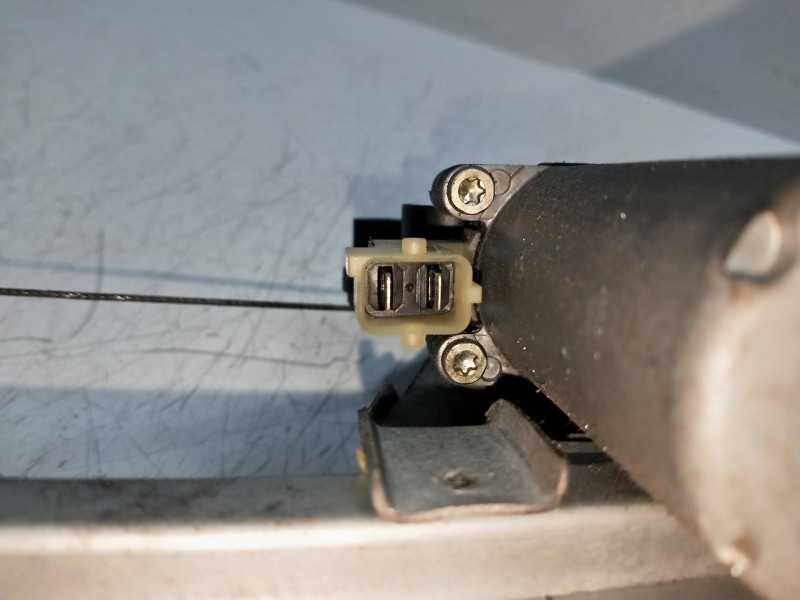 Recambio de elevalunas trasero derecho para saab 9-5 berlina 2.0 cat referencia OEM IAM 117999XXX  4P