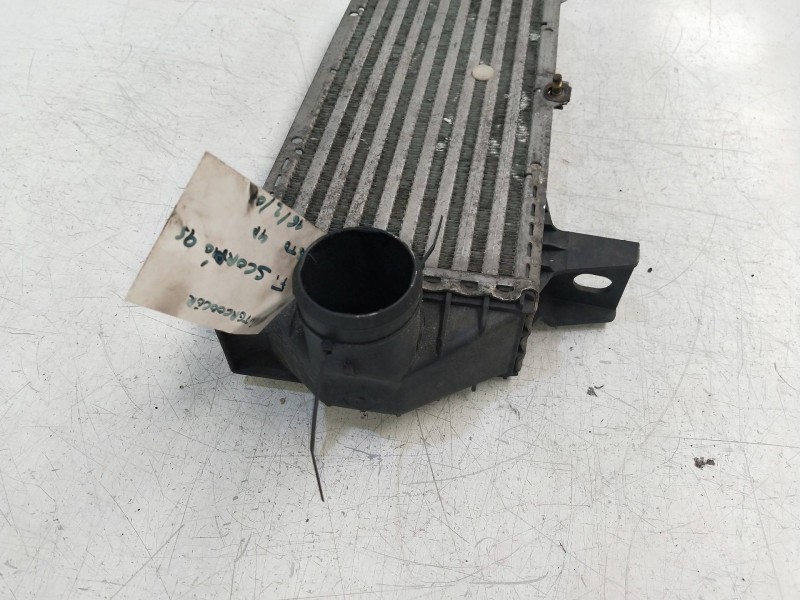 Recambio de intercooler para ford scorpio berl./turnier ghia berlina referencia OEM IAM V94GB9L440AA  
