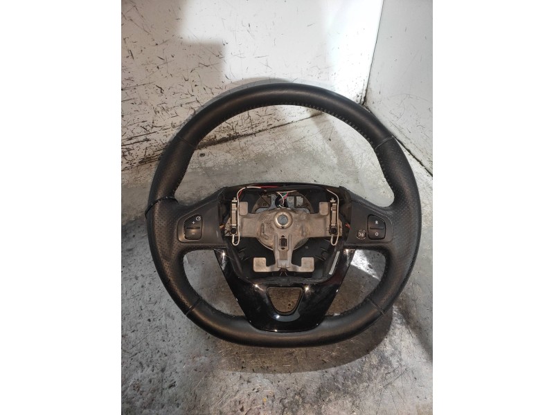 Recambio de volante para renault zoe bose referencia OEM IAM 484005406R  