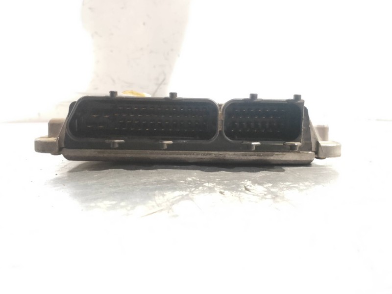 Recambio de centralita motor uce para seat arosa (6h1) star referencia OEM IAM 0281001748 038906013L BOSCH