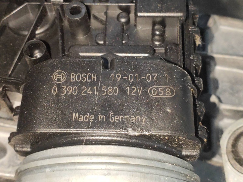 Recambio de motor limpia delantero para renault zoe bose referencia OEM IAM 0390241580 288003381RE 3397021341 201901173