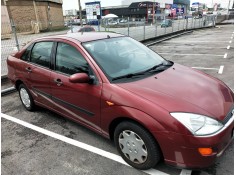 ford focus berlina (cak) del año 2000
