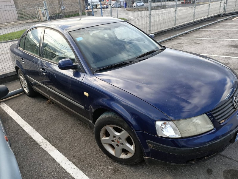 volkswagen passat berlina (3b2) del año 1999