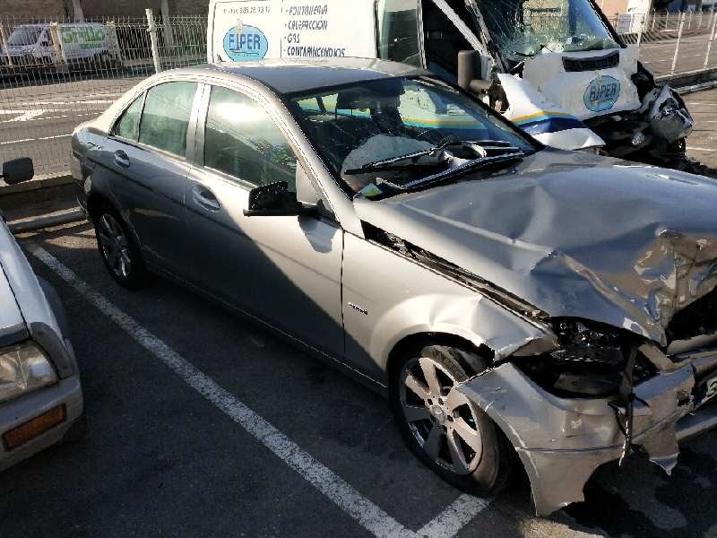 mercedes clase c (w204) berlina del año 2009