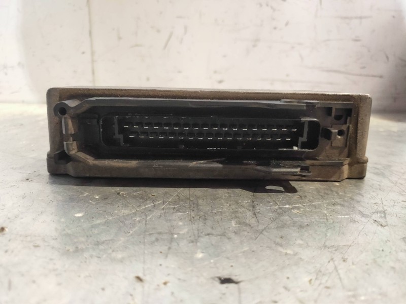 Recambio de centralita motor uce para citroen xantia berlina 1.9 td seduction referencia OEM IAM 0281001262 9624519580 BOSCH