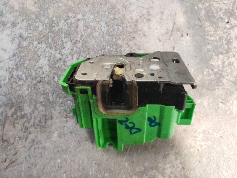 Recambio de motor cierre centralizado delantero derecho para alfa romeo mito (145) basis (2016) referencia OEM IAM 50522847  