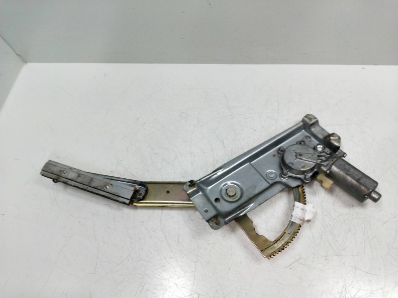 Recambio de elevalunas delantero izquierdo para saab 900 berlina 2.0 cat referencia OEM IAM 193037XXX  5P