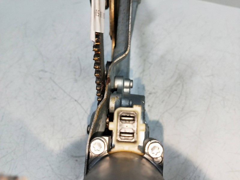 Recambio de elevalunas delantero izquierdo para saab 900 berlina 2.0 cat referencia OEM IAM 193037XXX  5P