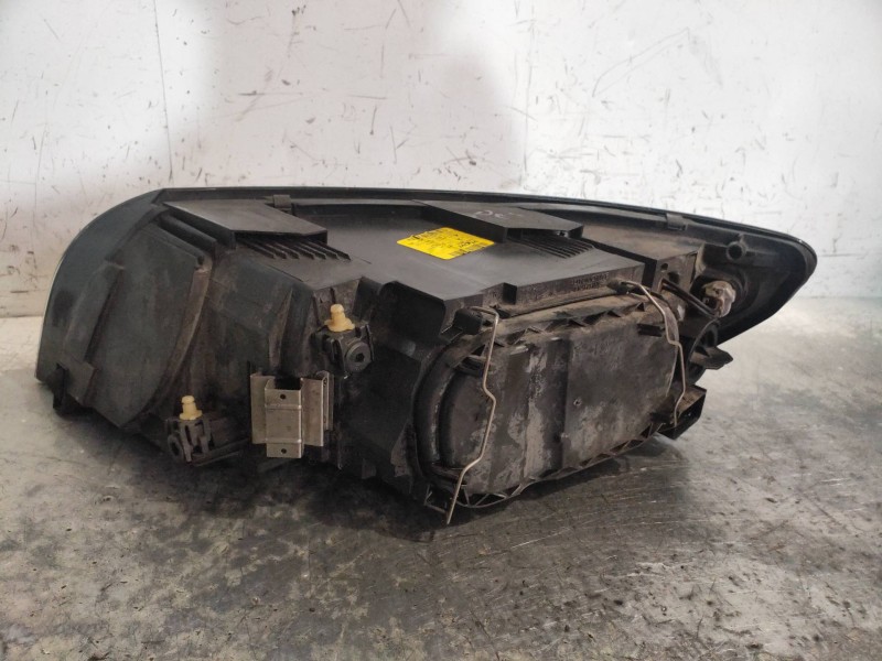 Recambio de faro derecho para volvo v50 familiar 1.6 d kinetic referencia OEM IAM 30698886 0301198204 