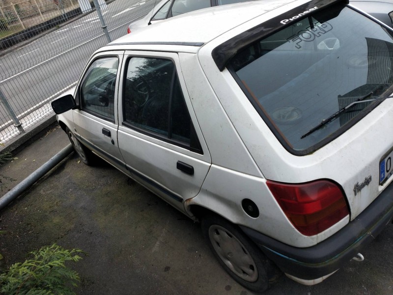 ford fiesta berl./courier del año 1993