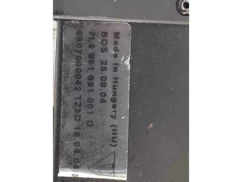 Recambio de bandeja trasera para porsche cayenne (typ 9pa) básico referencia OEM IAM 7L5861891001D 8907000042 