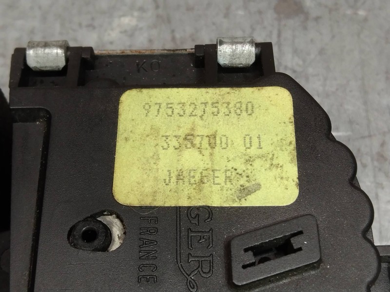 Recambio de mando limpia para peugeot 309 graffic diesel referencia OEM IAM 9753275380  