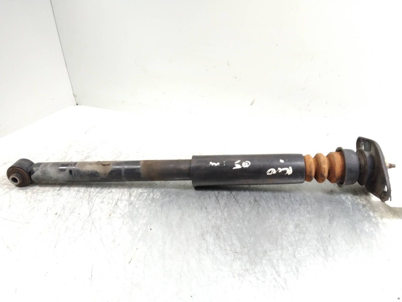 Recambio de amortiguador trasero para kia rio 1.4 cat referencia OEM IAM   