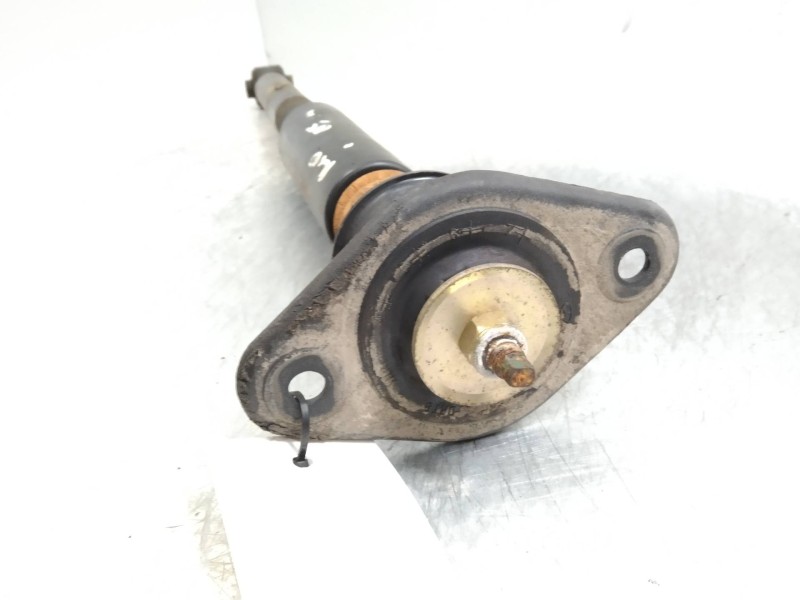 Recambio de amortiguador trasero para kia rio 1.4 cat referencia OEM IAM   