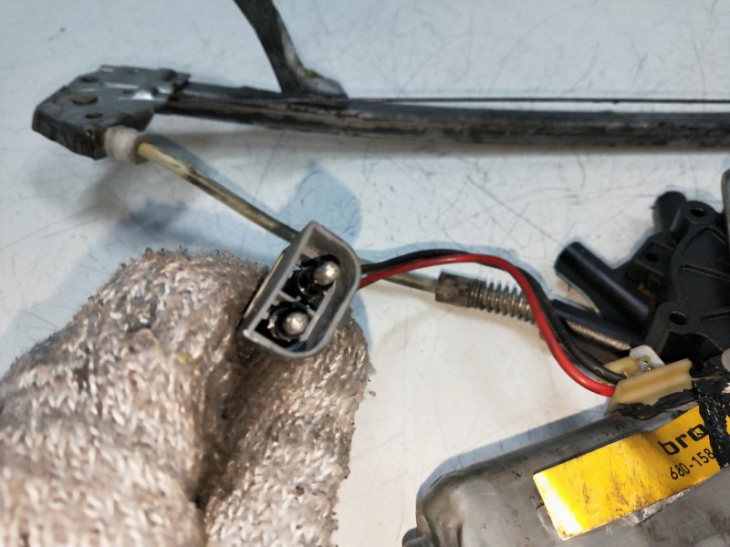 Recambio de elevalunas delantero izquierdo para saab 9000 cs 2.3 cat referencia OEM IAM   5P