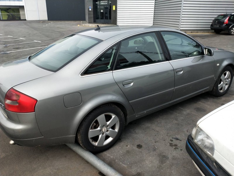 audi a6 berlina (4b2) del año 2003