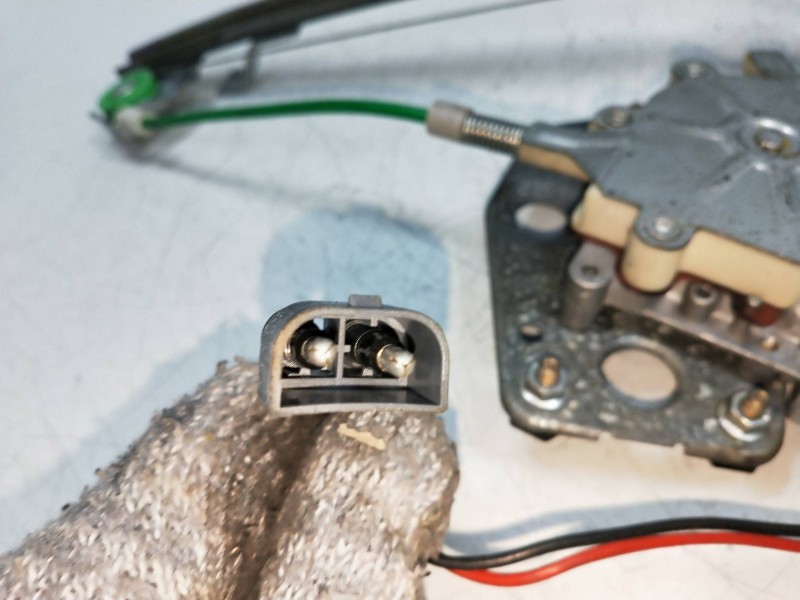 Recambio de elevalunas delantero izquierdo para saab 9000 / 9000 cs 2.3 cat referencia OEM IAM 164108000 77430009 5P