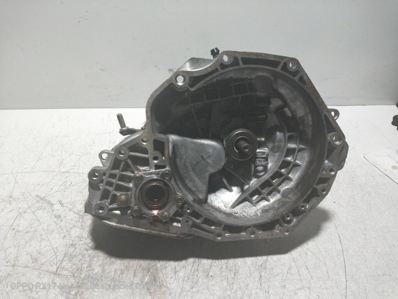 Recambio de caja cambios para opel vectra b berlina básico referencia OEM IAM F18W357 I10172 0877 