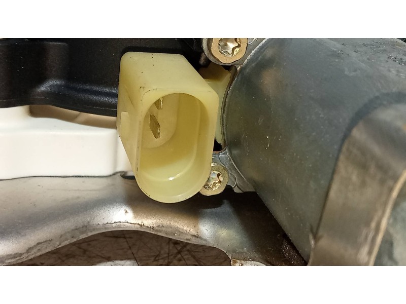 Recambio de elevalunas delantero izquierdo para land rover range rover (lm) td6 se referencia OEM IAM 83810199 992693100 