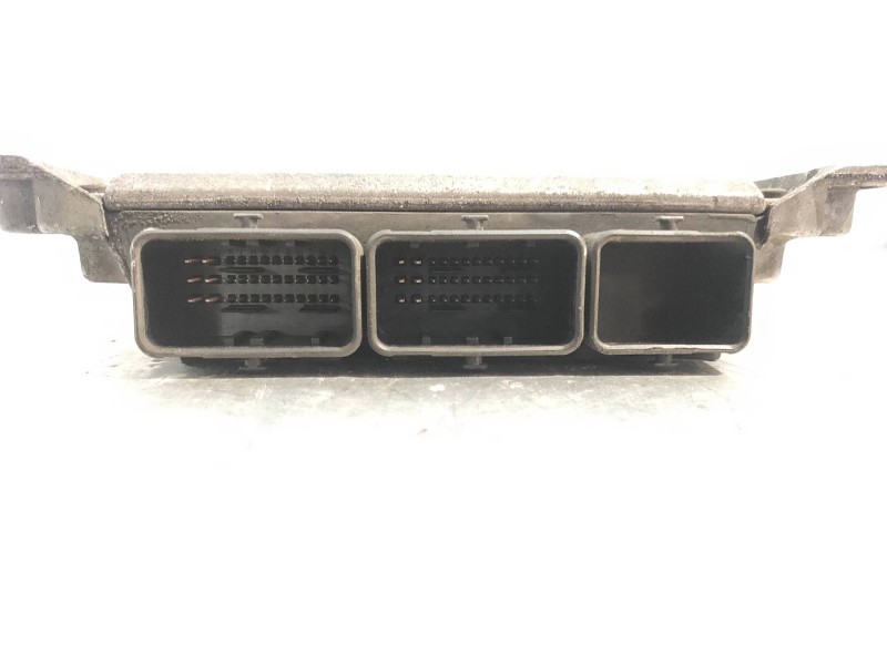 Recambio de centralita motor uce para citroen saxo 1.5 d sx referencia OEM IAM 0281001839 9630059880 01 BOSCH