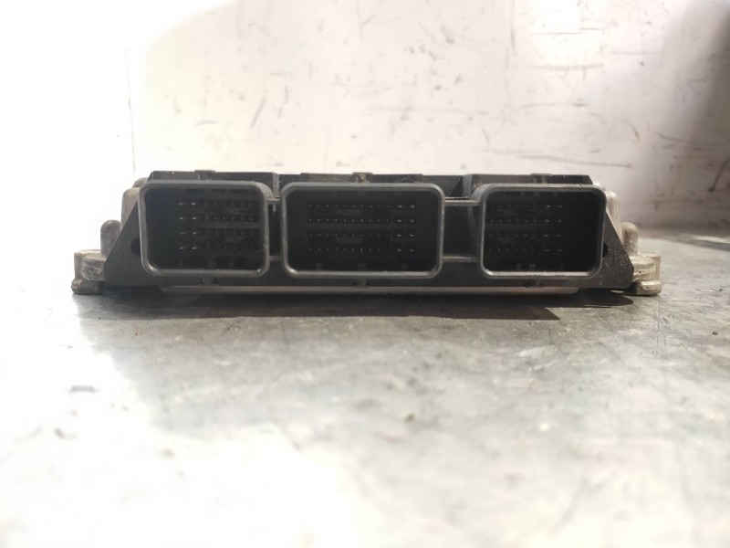 Recambio de centralita motor uce para peugeot 206 berlina xt referencia OEM IAM 0281011560 9656169780 965395898 BOSCH