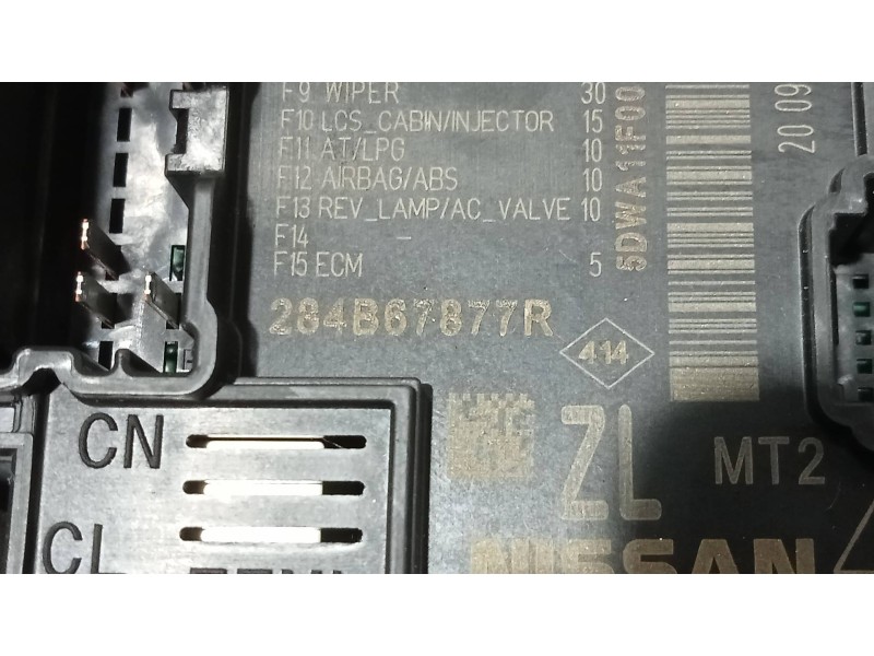 Recambio de caja reles / fusibles para renault megane iv berlina 5p limited + referencia OEM IAM 284B67877R  