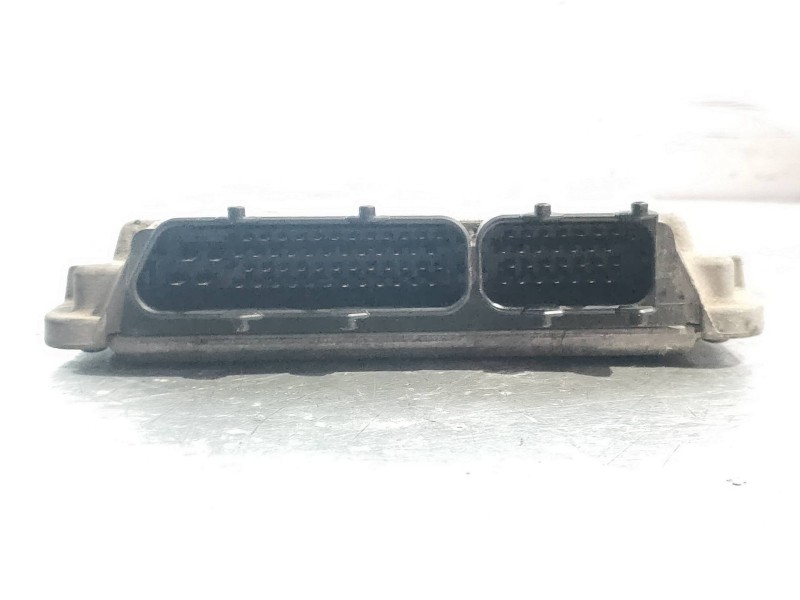 Recambio de centralita motor uce para skoda octavia berlina (1u2) ambiente referencia OEM IAM 0261206923 06A906018GR BOSCH