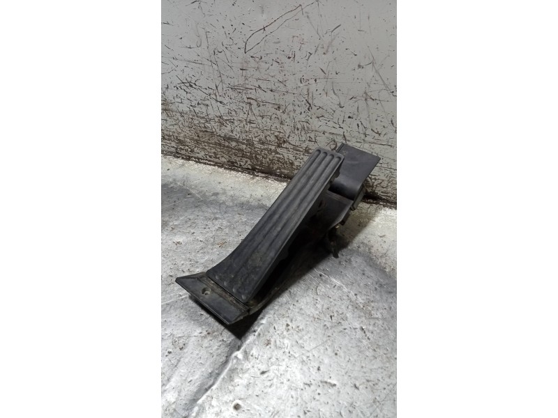 Recambio de potenciometro pedal para land rover range rover (lm) td6 se referencia OEM IAM 676693001  