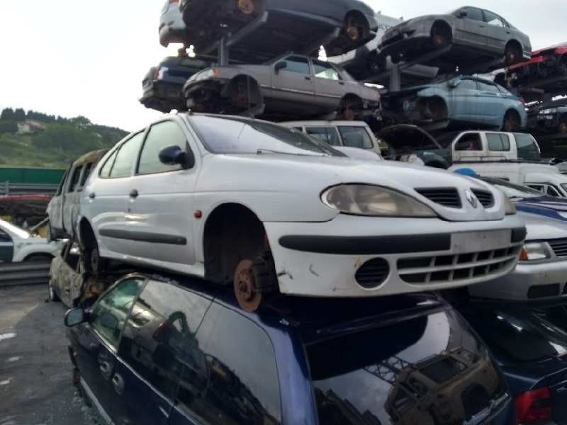 renault megane i berlina hatchback (ba0) del año 1995