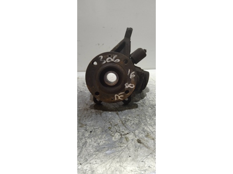 Recambio de mangueta delantera derecha para peugeot 306 break 1.6 referencia OEM IAM   